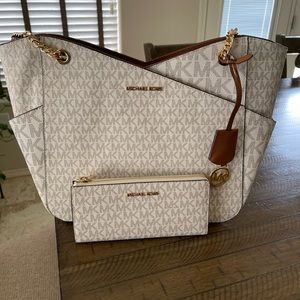 Michael Kors Purse Brand New